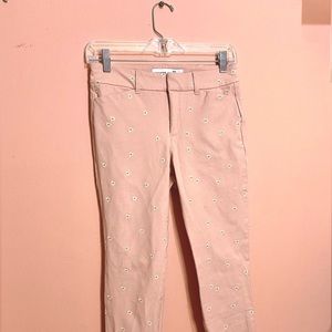 Old Navy pink floral pixie high rise pants! 🌸💕